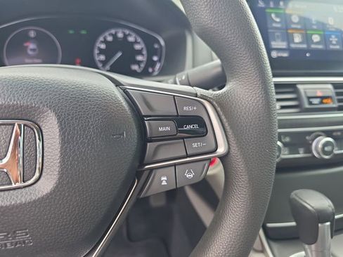 Used 2020 Honda Accord EX image 21