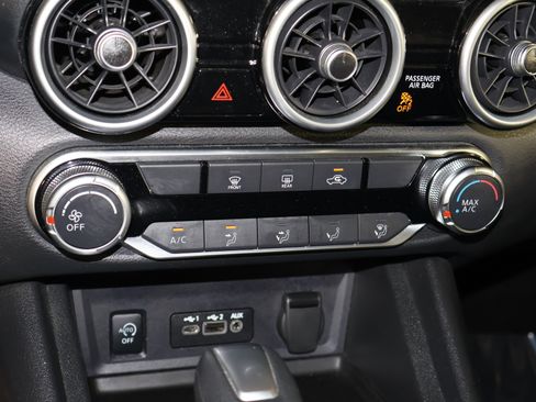 Used 2024 Nissan Sentra SV image 28