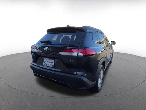 Used 2025 Toyota Corolla Cross LE image 14