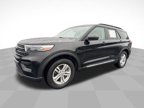 Used 2022 Ford Explorer XLT RWD image 1