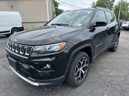 Used 2024 Jeep Compass Limited AWD/4WD image 10