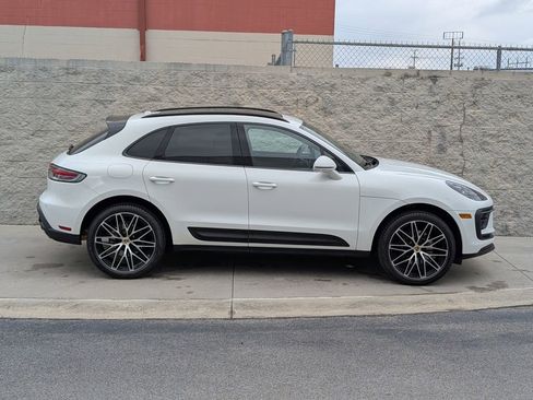 Certified 2023 Porsche Macan image 8