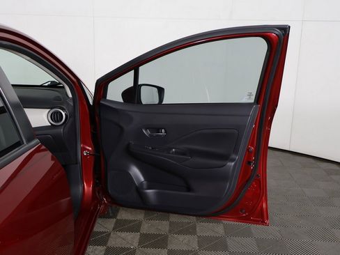 Used 2021 Nissan Versa SV image 16