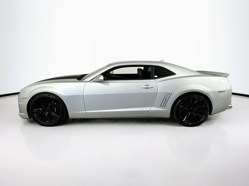 Used 2010 Chevrolet Camaro SS w/ RS Package RWD image 8