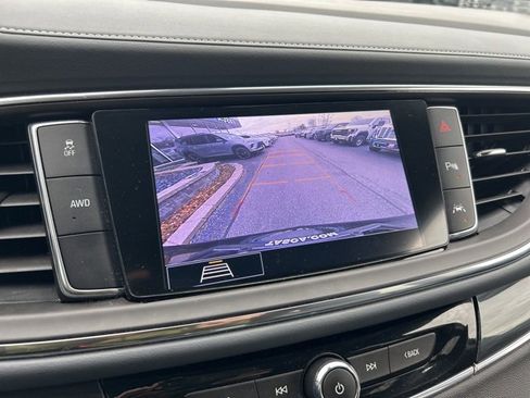 Used 2020 Buick Enclave Premium w/ Sun and Sites Package image 18