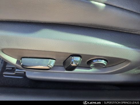 Certified 2019 Lexus ES 300h w/ Accessory Package image 16