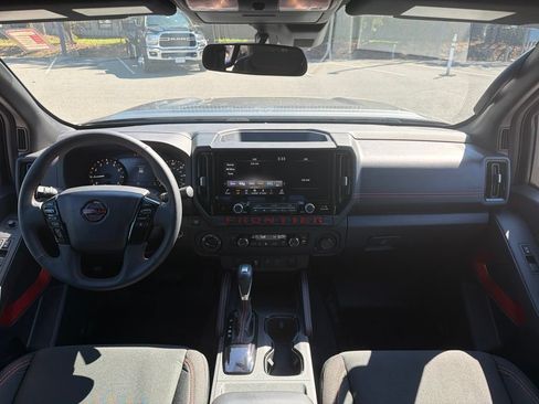 Used 2025 Nissan Frontier PRO-4X AWD/4WD image 8