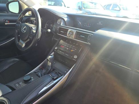 Used 2017 Lexus IS 200t image 12