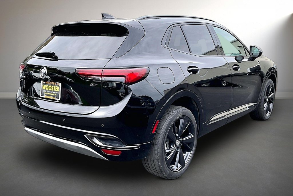 Used 2022 Buick Envision Essence w/ Technology Package I FWD image 5