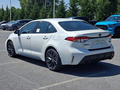 New 2026 Toyota Corolla SE FWD image 8