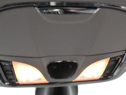 Used 2019 Jeep Cherokee Limited image 13