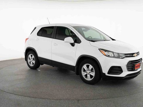 Used 2020 Chevrolet Trax LS w/ LPO, Protection Package image 1