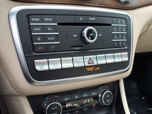 Used 2019 Mercedes-Benz GLA 250 4MATIC image 18