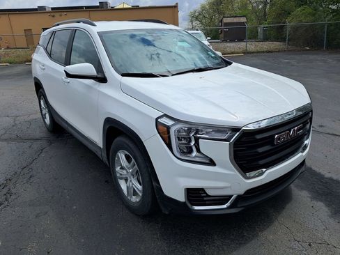 Used 2023 GMC Terrain SLE w/ Driver Convenience Package FWD image 6