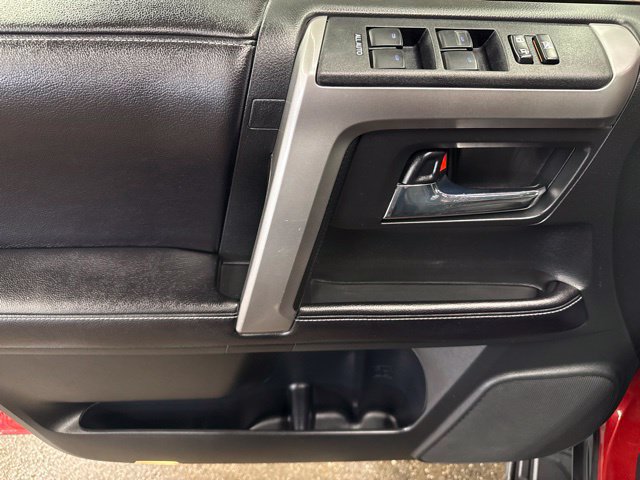 Used 2016 Toyota 4Runner SR5 Premium AWD/4WD image 11