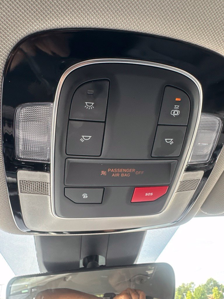 Certified 2023 Hyundai Santa Fe SEL w/ Cargo Package AWD/4WD image 21