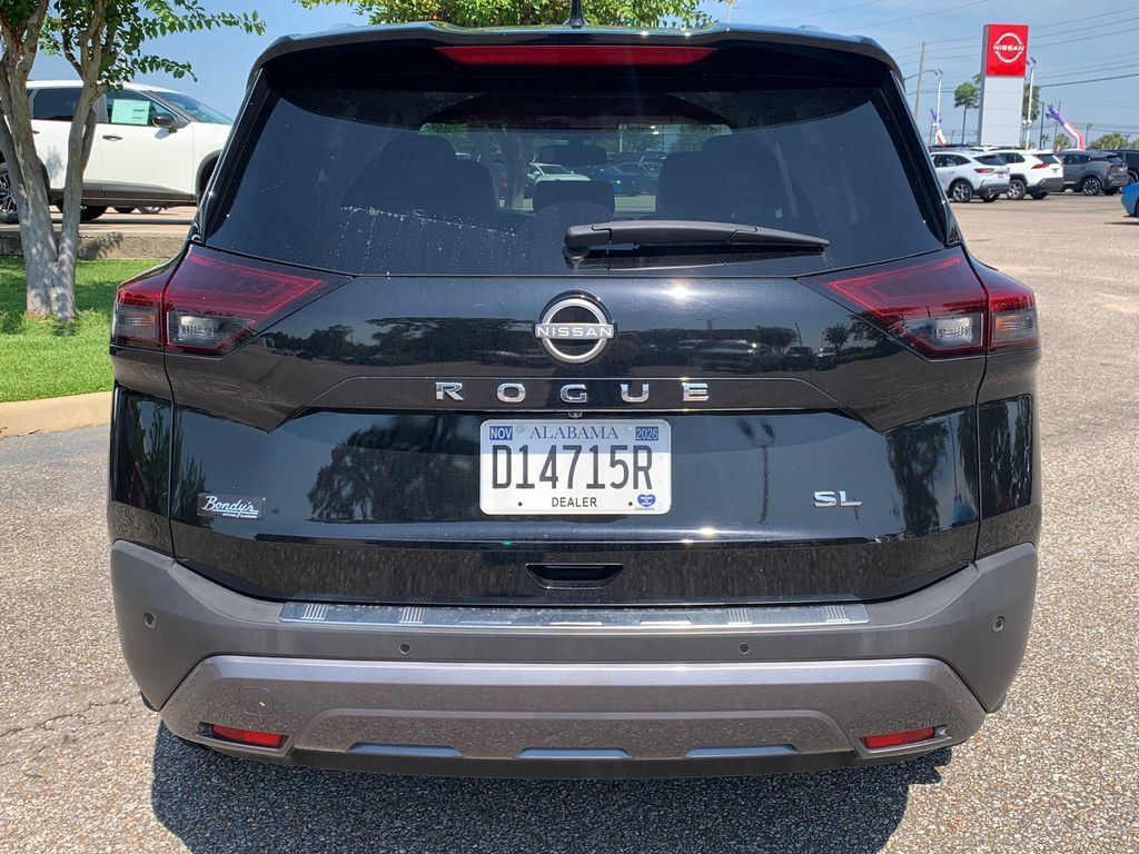 Used 2023 Nissan Rogue SL FWD image 6