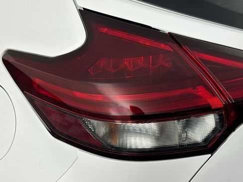 Used 2022 Nissan Kicks S image 35