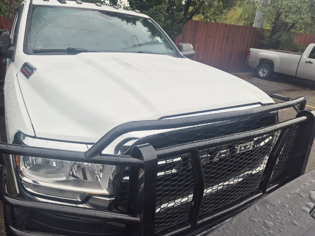 Used 2022 RAM 3500 Tradesman w/ Chrome Appearance Group AWD/4WD image 26