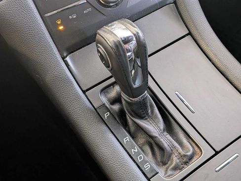 Used 2015 Ford Taurus Limited FWD image 29