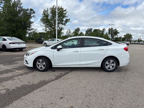 Used 2017 Chevrolet Cruze LS FWD image 6