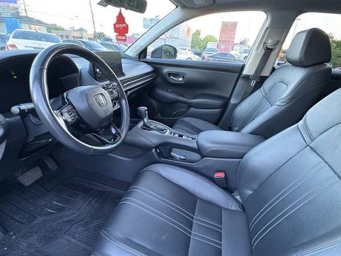 Used 2023 Honda HR-V EX-L image 3