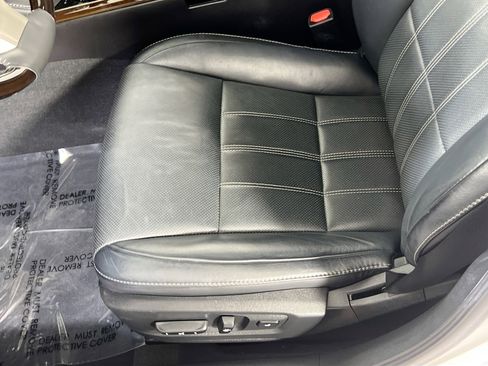 Used 2018 Lexus ES 350 w/ Luxury Package w/Wood Trim image 19