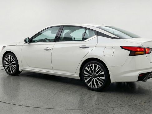 Used 2025 Nissan Altima 2.5 SV image 6