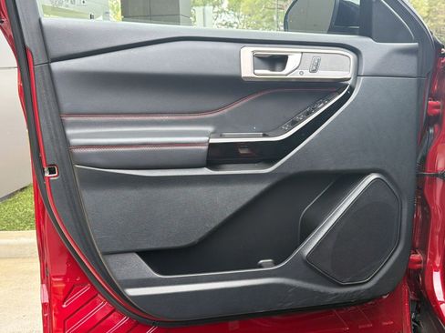 Used 2023 Ford Explorer ST-Line w/ Class IV Trailer Tow Package AWD/4WD image 21