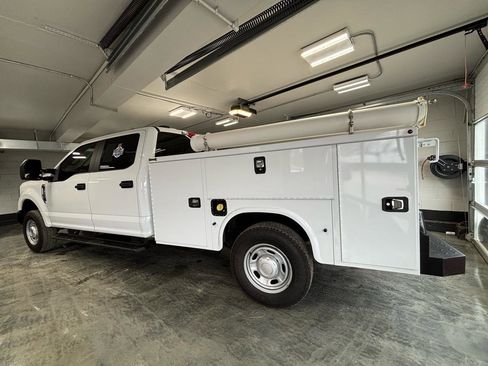 Used 2022 Ford F250 XL image 9