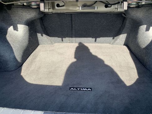 Used 2025 Nissan Altima 2.5 SV image 32