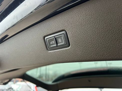 Used 2017 Audi Q7 3.0T Prestige image 25