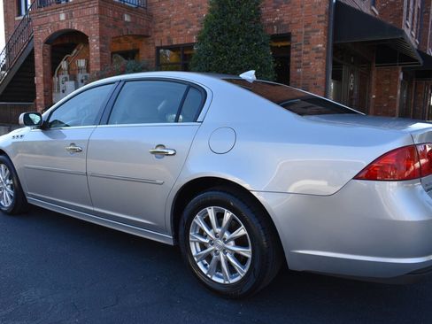 Used 2011 Buick Lucerne CX image 28