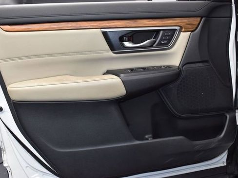 Used 2019 Honda CR-V Touring image 16