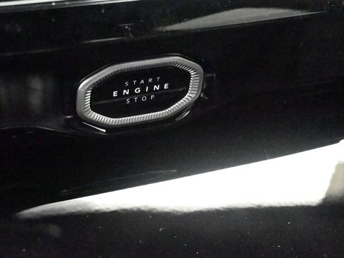 New 2026 Jeep Grand Cherokee Limited w/ Limited Altitude Package AWD/4WD image 18
