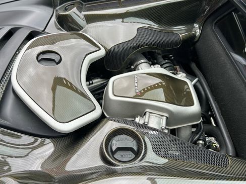 Used 2012 McLaren MP4-12C Coupe RWD image 13