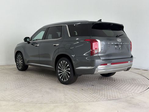 Used 2023 Hyundai Palisade Calligraphy w/ Winter Package AWD/4WD image 3