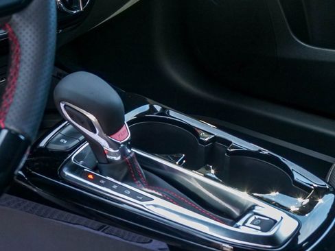 New 2026 Chevrolet Trax RS w/ Sunroof Package image 18