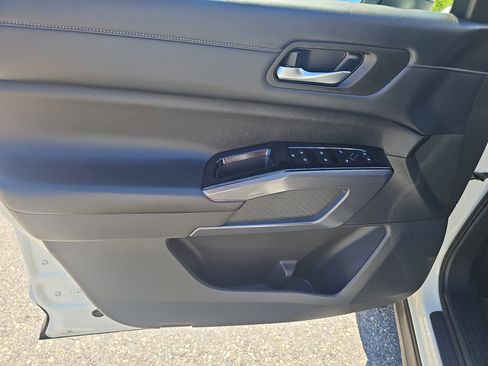 Certified 2023 Nissan Pathfinder SL AWD/4WD image 15
