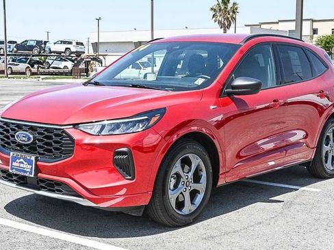 Used 2024 Ford Escape ST-Line w/ Tech Pack #1 FWD image 3