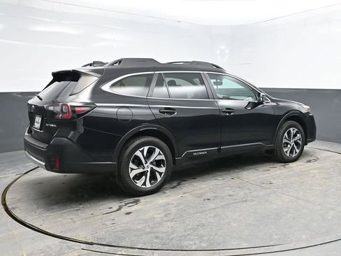 Used 2021 Subaru Outback Limited image 7
