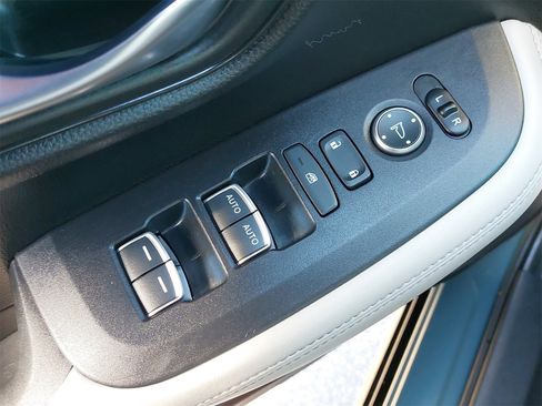 Used 2023 Honda HR-V EX-L image 28