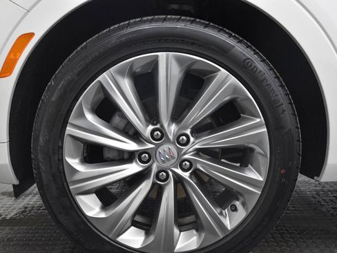 Used 2025 Buick Envista Avenir image 9