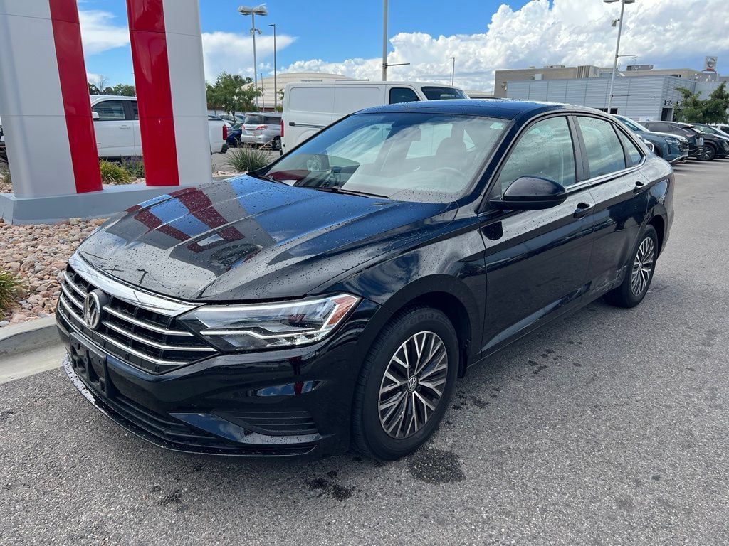 Used 2019 Volkswagen Jetta SE FWD image 3