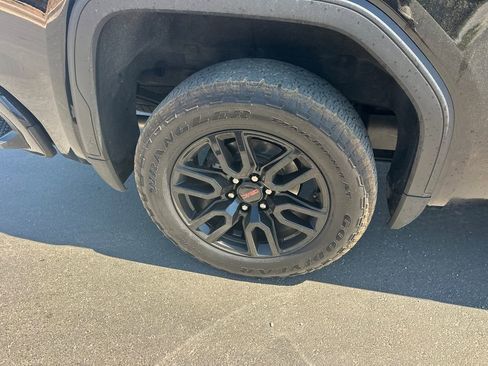 Used 2022 GMC Sierra 1500 Elevation AWD/4WD image 17