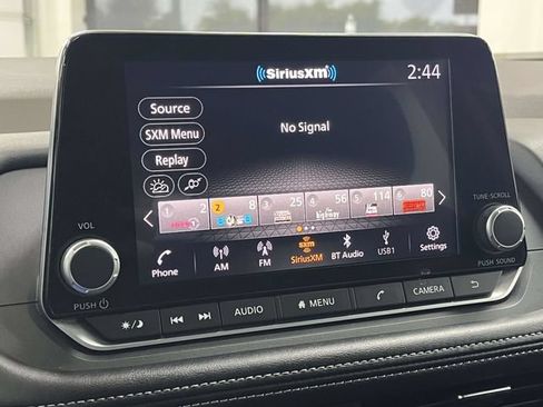 Used 2023 Nissan Rogue S FWD image 32