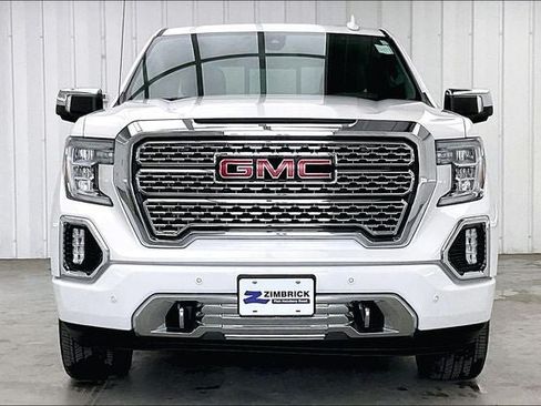 Used 2022 GMC Sierra 1500 Denali w/ Denali Premium Package AWD/4WD image 3