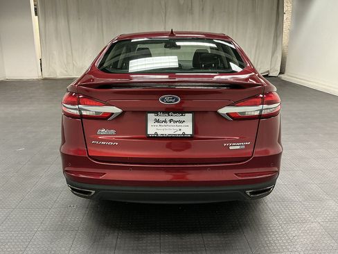 Used 2019 Ford Fusion Titanium AWD/4WD image 4