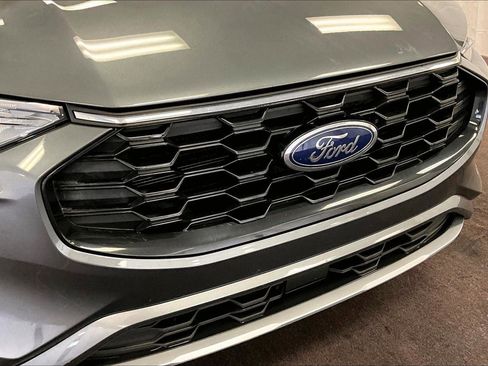 Certified 2023 Ford Escape ST-Line w/ Tech Pack #1 image 29