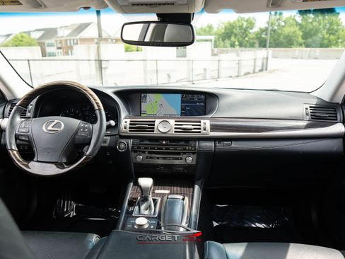 Used 2014 Lexus LS 460 AWD w/ Comfort Package image 14